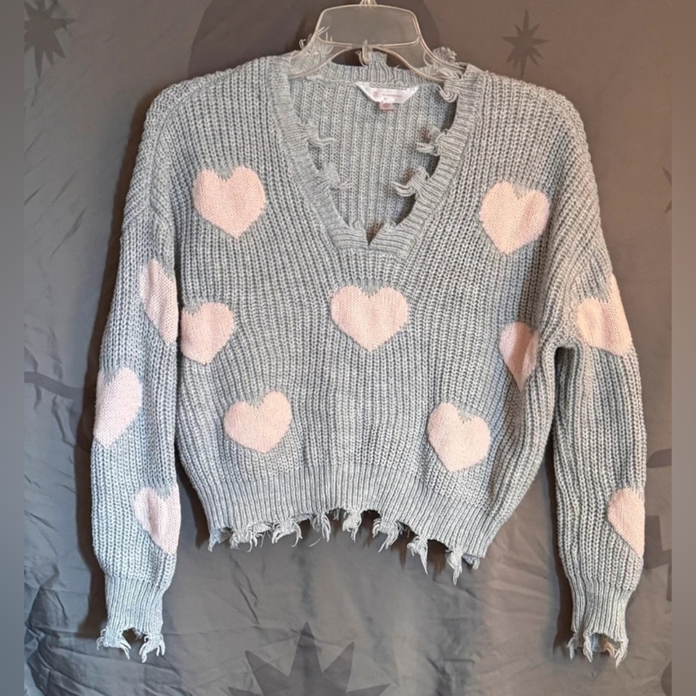 No Boundaries Gray V-Neck Sweater with Pink Hearts